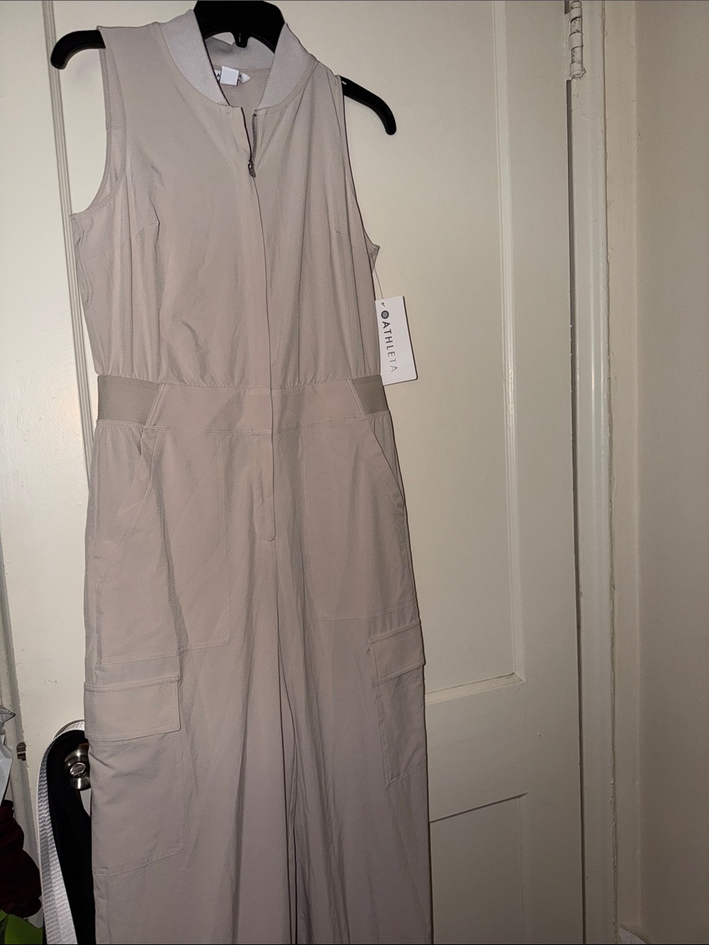 NWT Athleta Sleeveless Zip-Front jumpsuit in Light Beige size 6